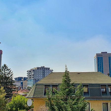 Zogu Apartments - Downtown Pristina Buitenkant foto
